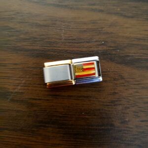 Link charm 